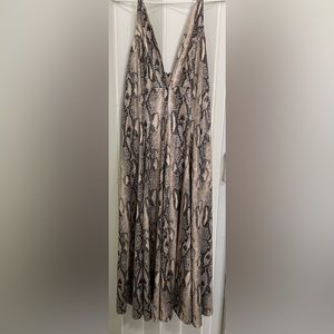 Jennifer Lopez A-line summer snakeskin print dress